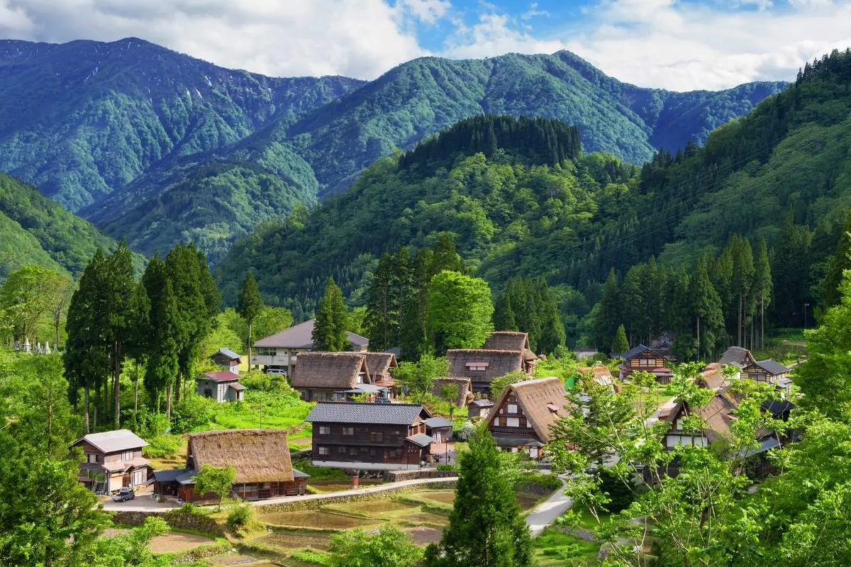 Biznismeni sve češće beže iz grada: zašto uspešni ljudi grade mirne kuće daleko od buke